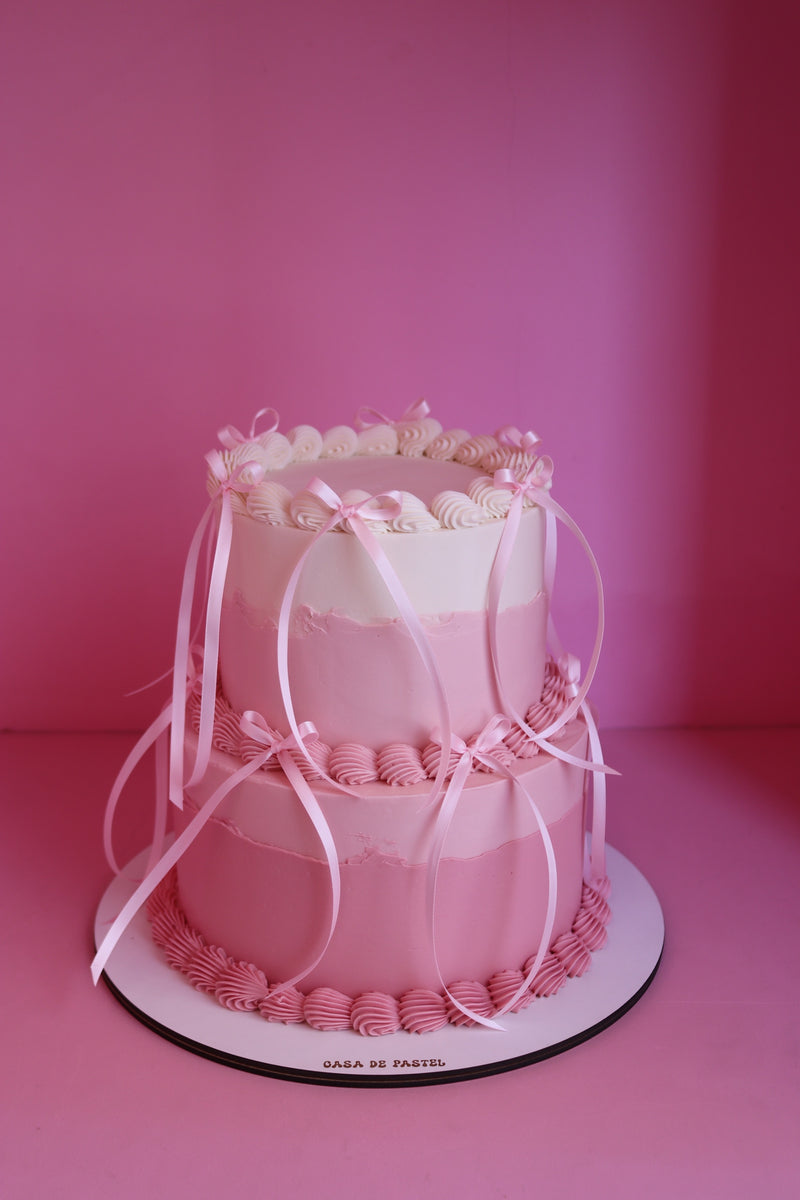 TWO TIER CAKE- two layer (15 PEOPLE)