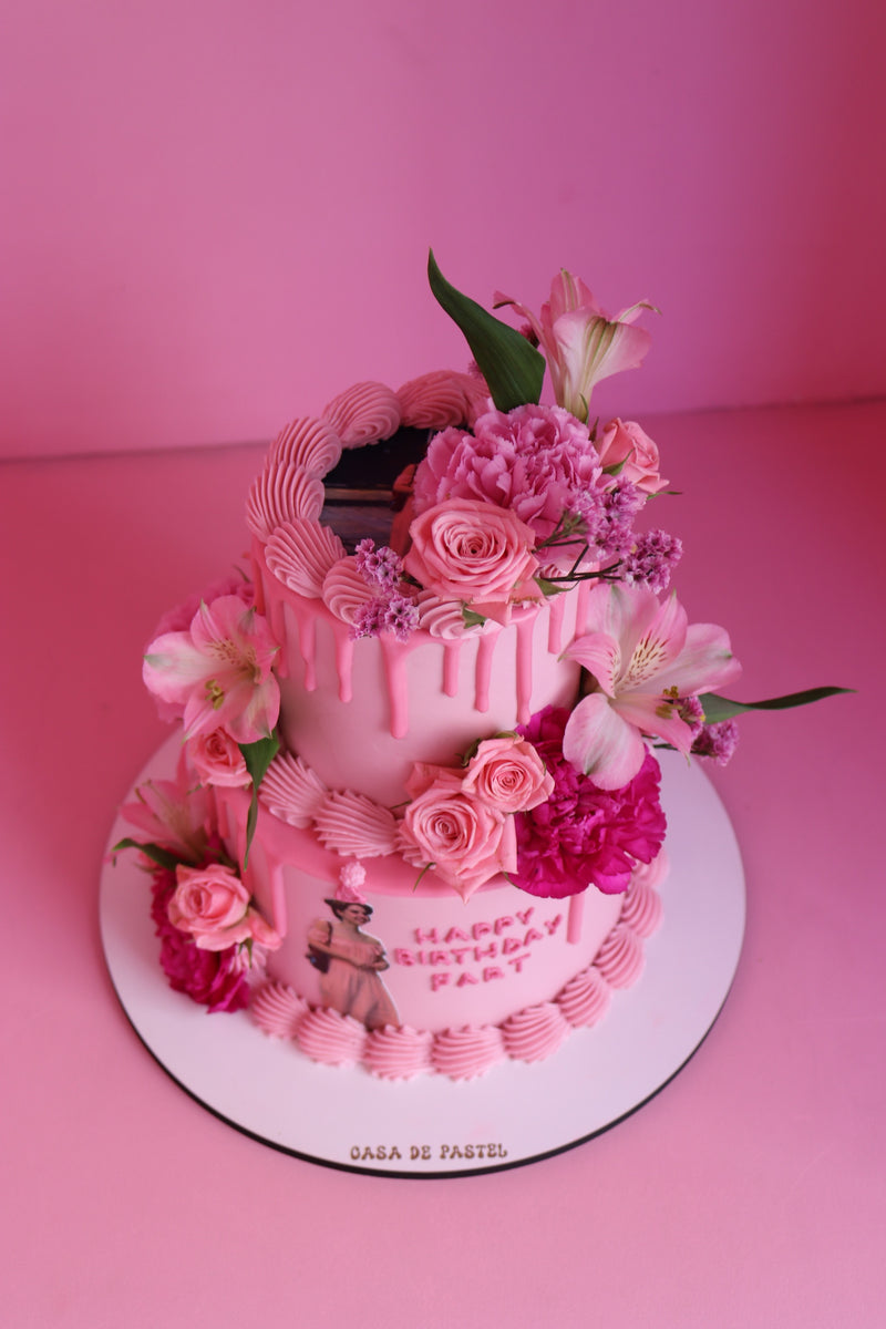 TWO TIER CAKE- two layer (15 PEOPLE)