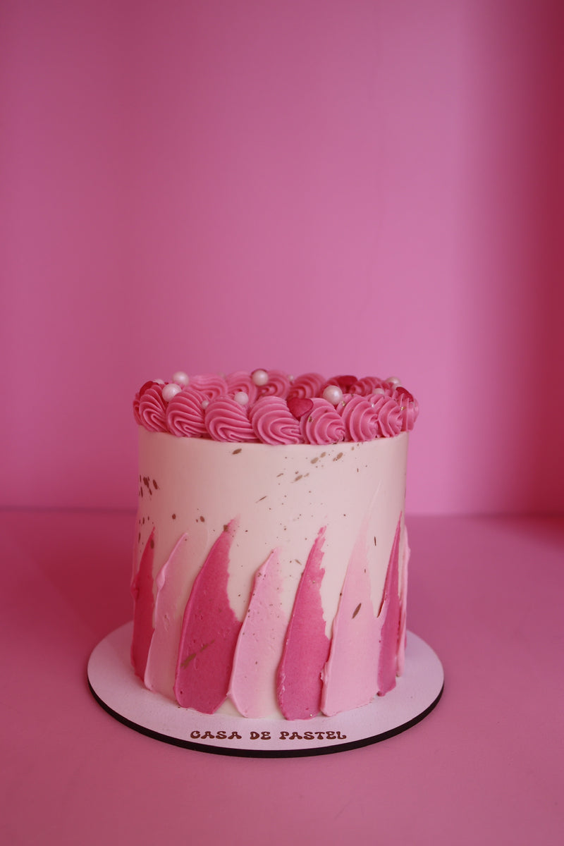 CHIQUITO - three layer cake(SERVES 15/18)