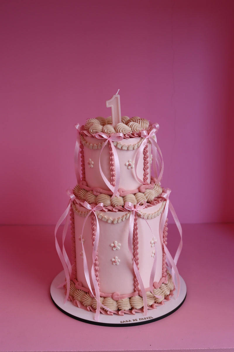 TWO TIER CAKE - three & two layer (20 PEOPLE)