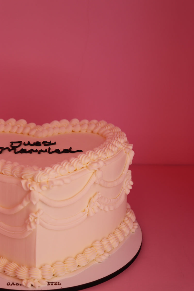 REGULAR - two layer cake (SERVES 15)