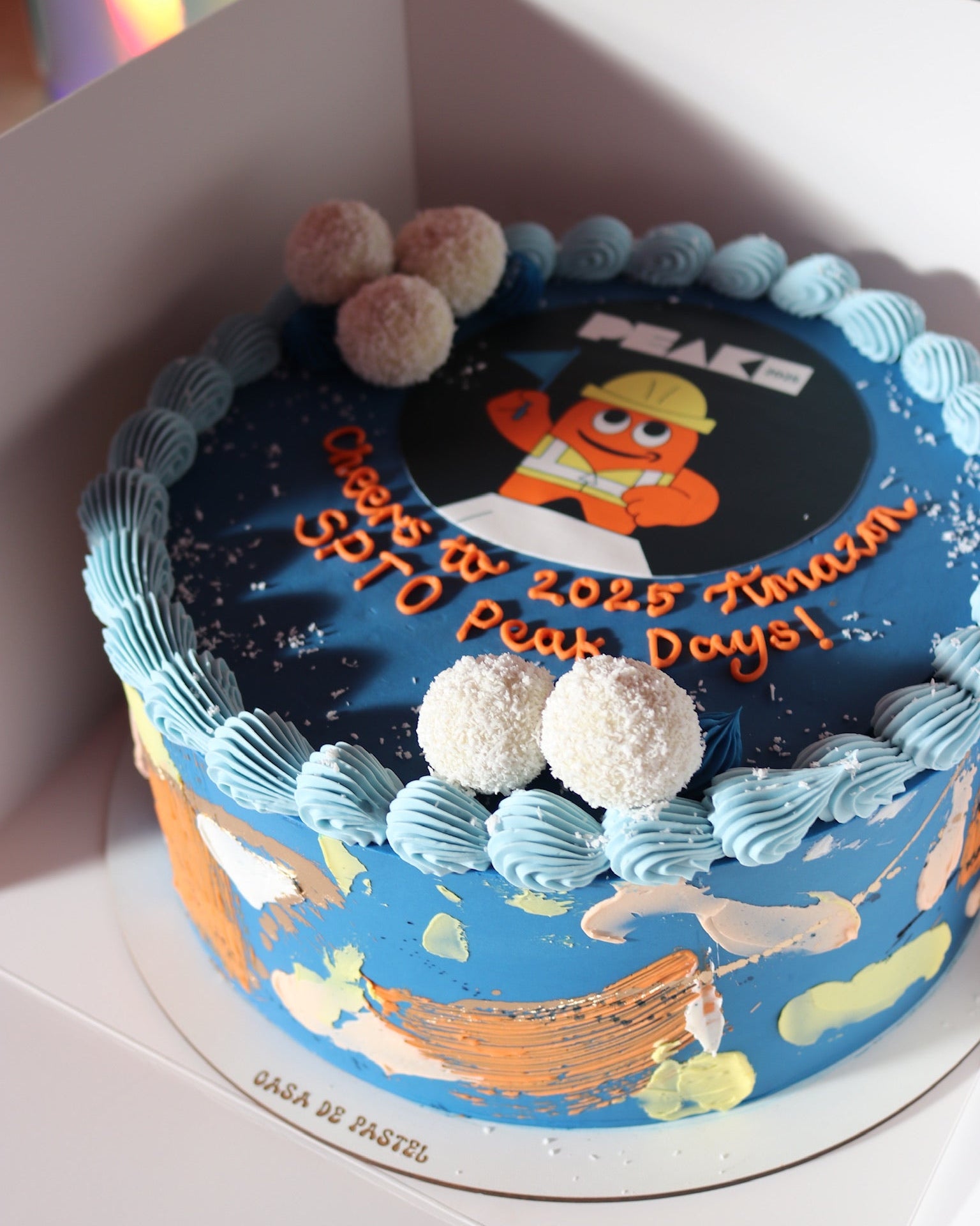 Grande corporate cake