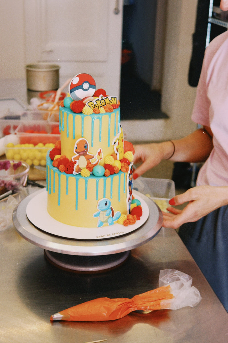 TWO TIER CAKE- two layer (15 PEOPLE)