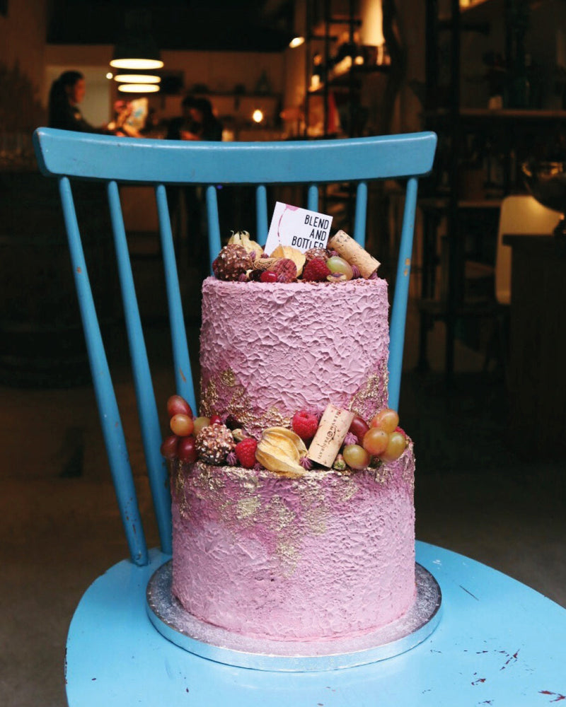 TWO TIER CAKE - three layer (45 PEOPLE)