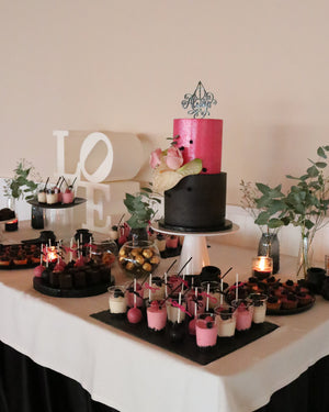 TWO TIER CAKE - three layer (45 PEOPLE)