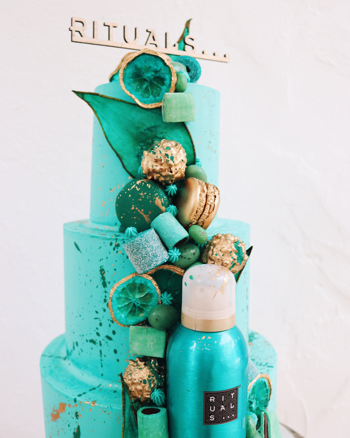 THREE TIER CAKE- two layer (35 PEOPLE)